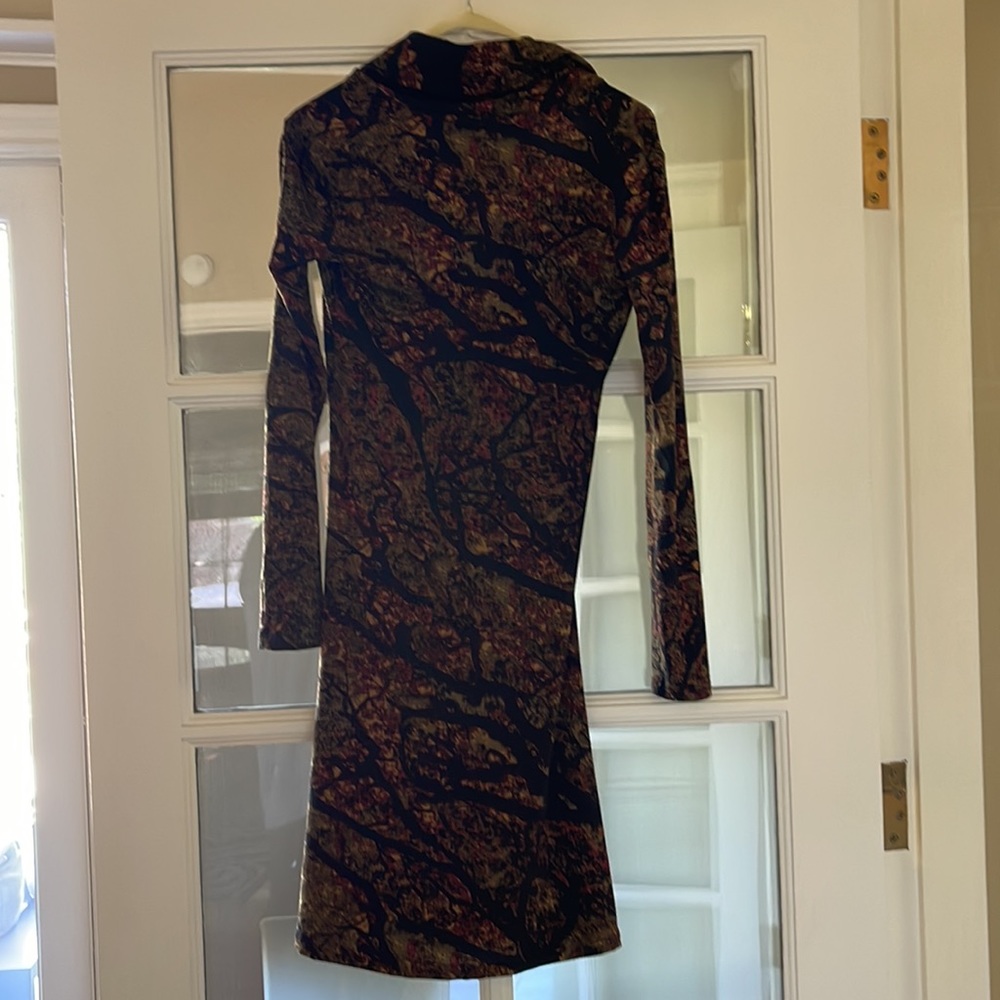 Isabel De Pedro, black and burgundy. Size 4 US - Picture 4 of 4